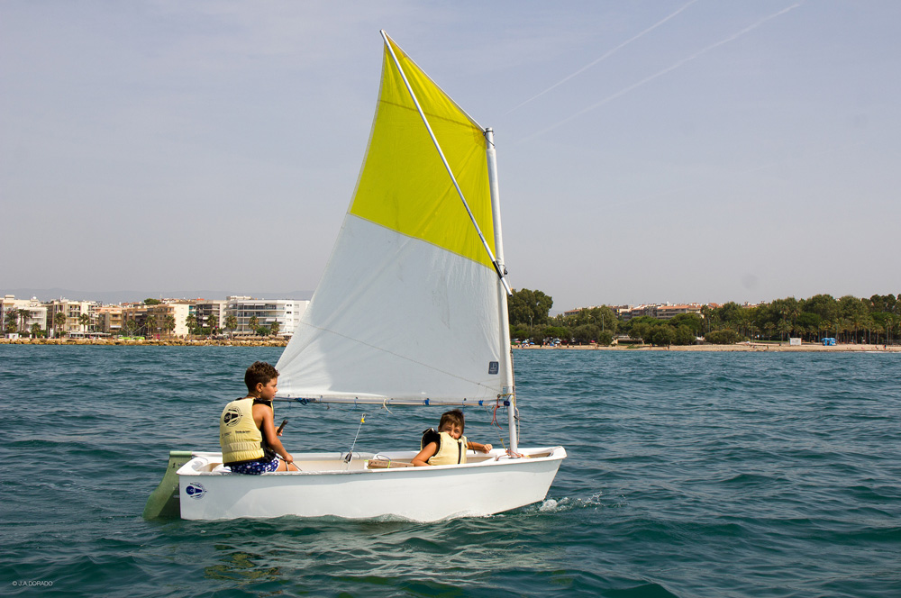 Deportes Acuáticos en Familia Costa Dorada